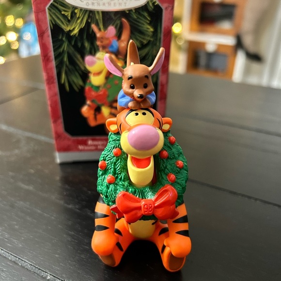 Hallmark Keepsake Ornament Lot Vintage Winnie The Pooh Ceramic Plate And Tigger - Picture 6 of 8